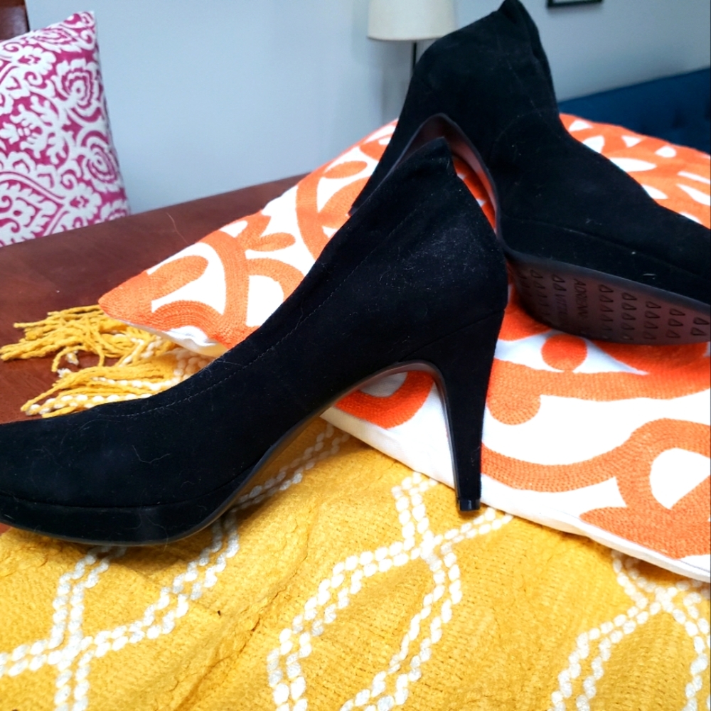 Adrienne Vittadini black suede high heel pumps